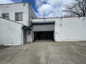 821-825 E 233rd St, Bronx, NY for lease Building Photo- Image 2 of 4