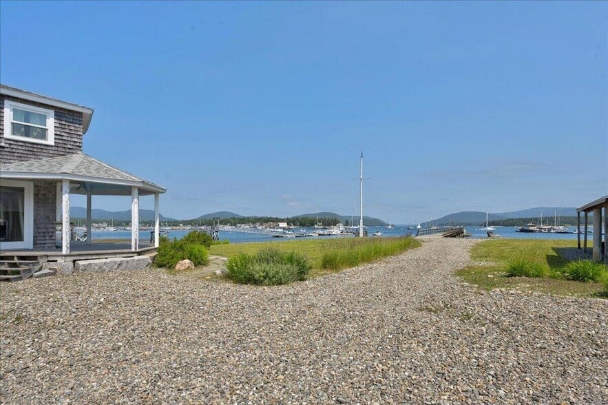 109-113 Shore Rd, Southwest Harbor, ME for sale - Building Photo - Image 3 of 10