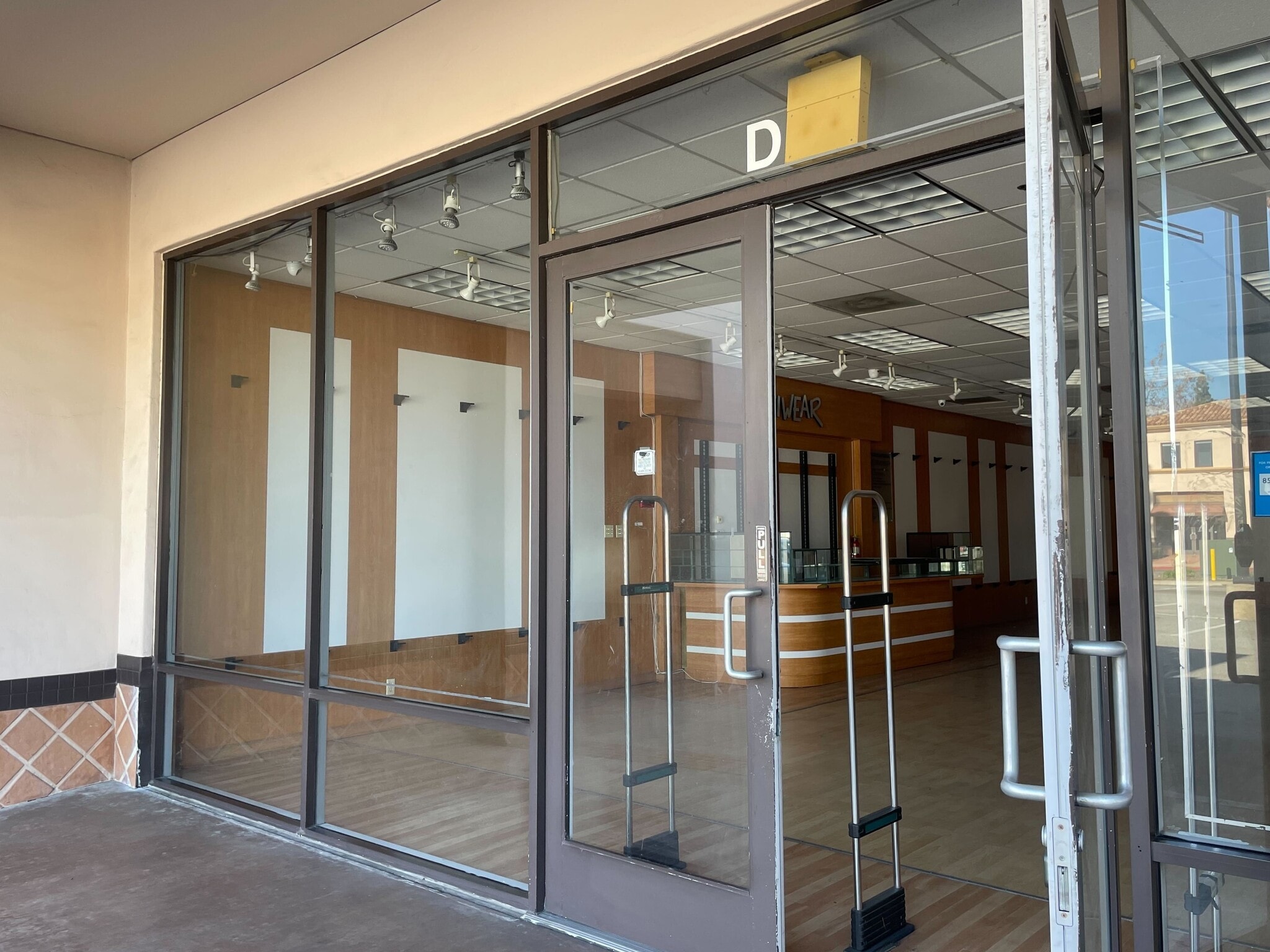 5533-5549 Philadelphia St, Chino, CA for lease Building Photo- Image 1 of 8