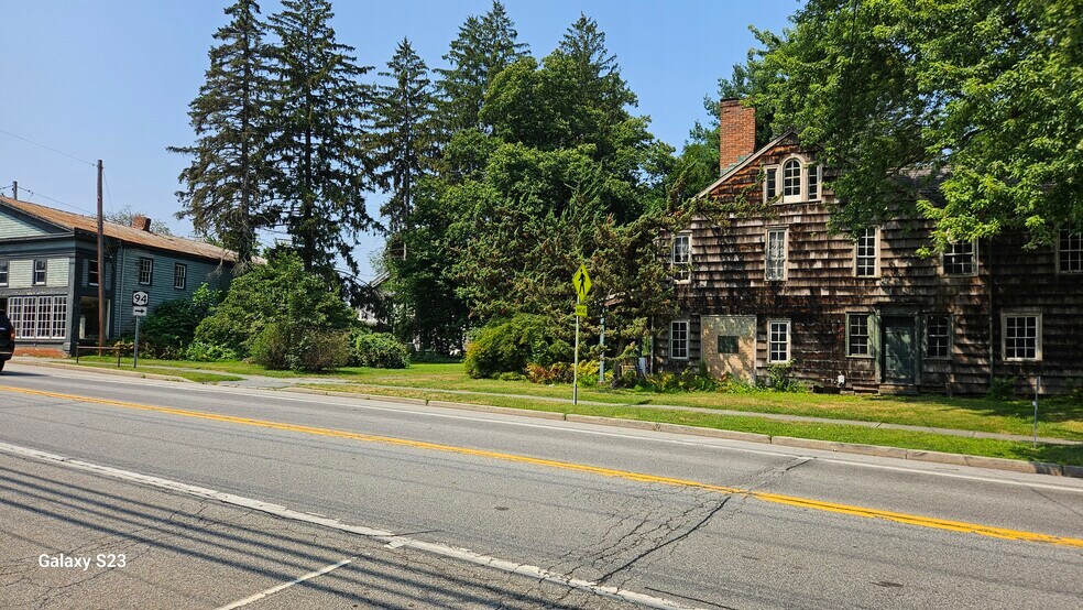 Ramsdell 3 buildings Chester Village Lot portefeuille de 2 propriétés à vendre sur LoopNet.ca - Photo du bâtiment - Image 3 de 10
