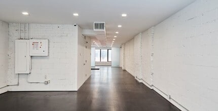 44 W 55th St, New York, NY for lease Interior Photo- Image 2 of 8