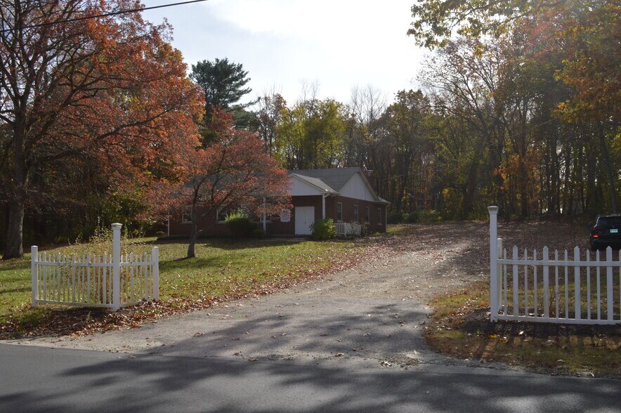 857 Goshen Hill Rd, Lebanon, CT à vendre - Photo du bâtiment - Image 3 de 25