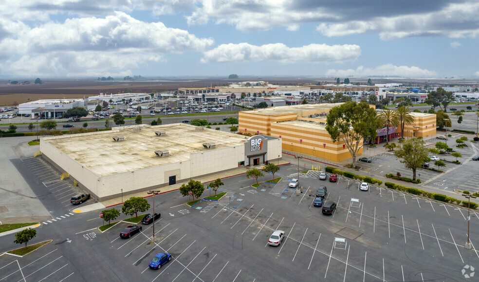 370 Northridge Shopping Ctr, Salinas, CA for lease - Building Photo - Image 3 of 5