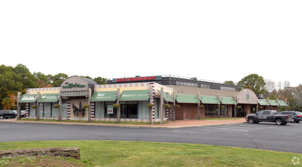 574 Washington St, Easton, MA à louer - Photo du bâtiment - Image 2 de 41