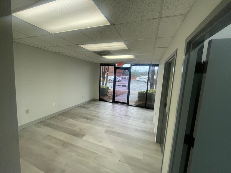 575 Old Norcross Rd, Lawrenceville, GA à louer - Photo intérieure - Image 3 de 10