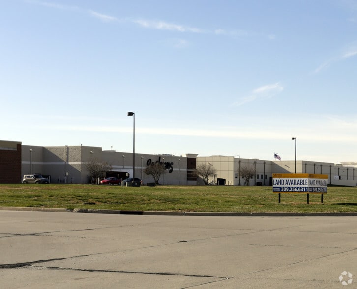 W American Prairie Dr, Peoria, IL for sale - Primary Photo - Image 1 of 1