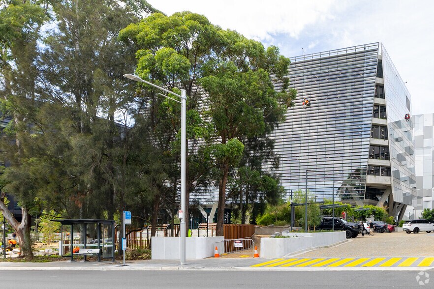 11 Khartoum Rd, Macquarie Park à louer - Photo du bâtiment - Image 2 de 3