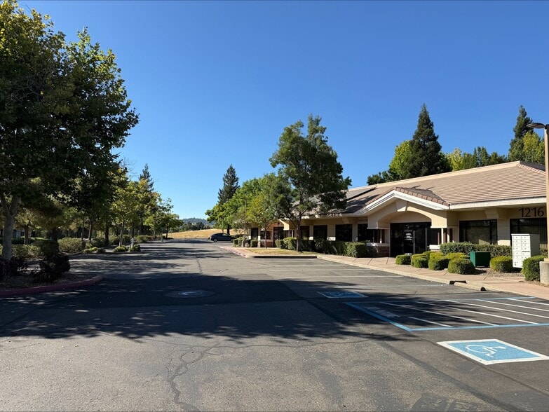 1216-1220 Suncast Ln, El Dorado Hills, CA for sale - Building Photo - Image 3 of 15