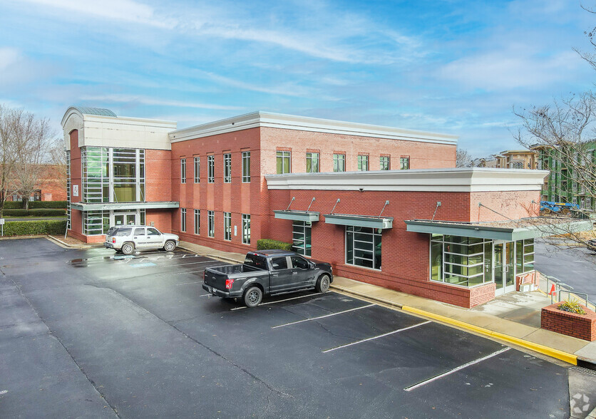 11010 David Taylor Dr, Charlotte, NC à vendre - Photo principale - Image 1 de 1