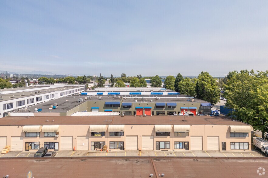 12815 Clarke Pl, Richmond, BC à louer - Aérien - Image 3 de 3