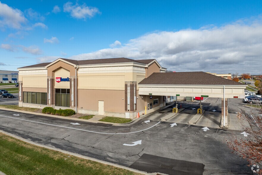 2665 Commerce Dr NW, Rochester, MN à louer - Photo du bâtiment - Image 3 de 20