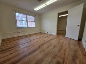146 Elm St, Cheshire, CT for lease Interior Photo- Image 1 of 4