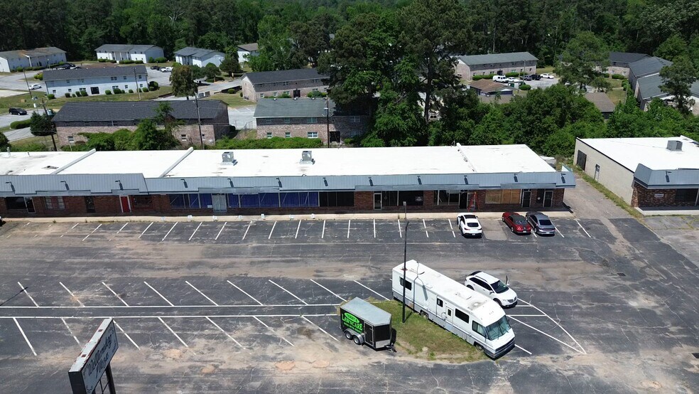2517 Milledgeville Rd, Augusta, GA à louer - Vidéo sur l’inscription commerciale - Image 2 de 9