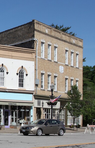 41 N Main St, Chagrin Falls, OH for sale - Building Photo - Image 1 of 1