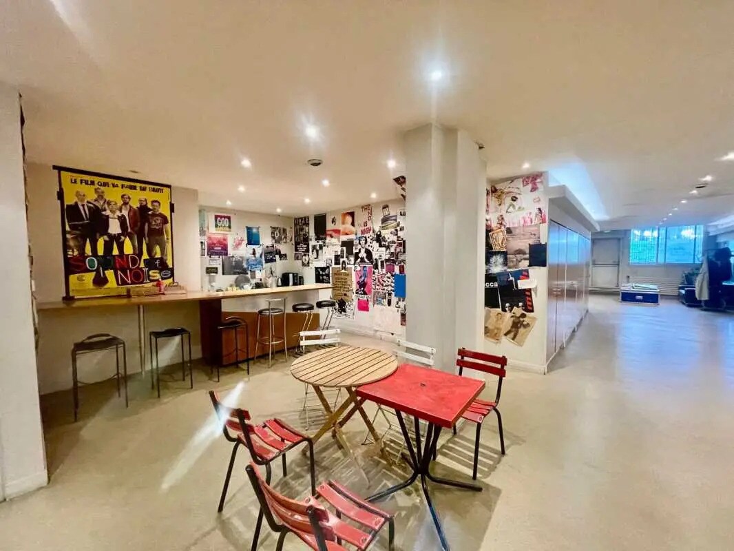 57 Rue Ganneron, Paris, PAR 75018 - Unité Bureaux -  - Photo intérieure - Image 1 of 8