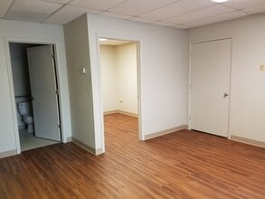 5875 Mining Ter, Jacksonville, FL for lease Interior Photo- Image 2 of 3