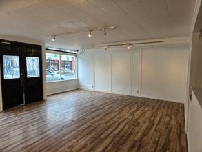 604 S 1st St, La Conner, WA for lease Interior Photo- Image 2 of 13