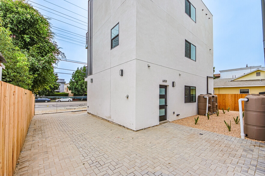 6461 Woodley Ave, Van Nuys, CA for sale - Building Photo - Image 2 of 23