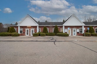 115-151 SULLYS Trl, Pittsford, NY à louer Photo du bâtiment- Image 1 de 61