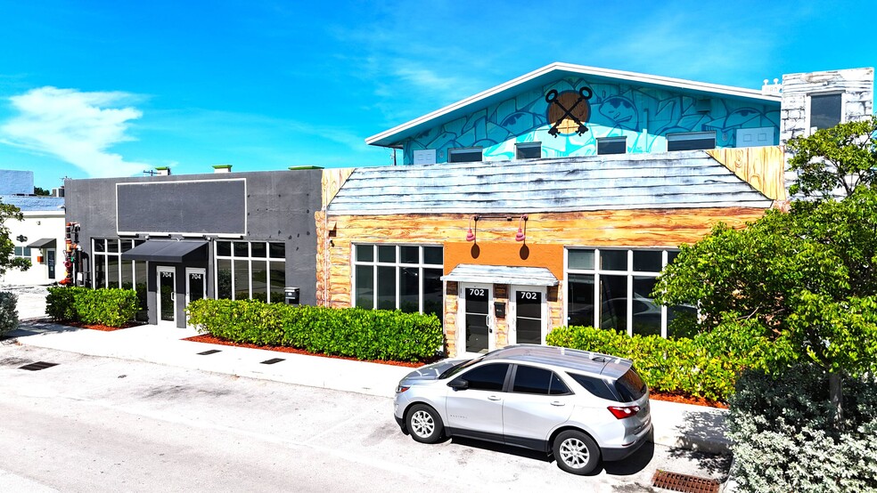 702-706 NE 1st Ave, Fort Lauderdale, FL for sale - Primary Photo - Image 1 of 34