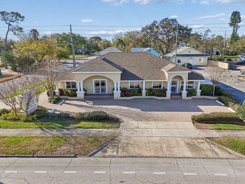 5308 Central Ave, Saint Petersburg, FL à vendre - Photo du bâtiment - Image 1 de 47