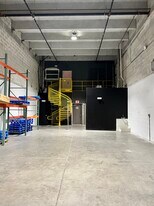 Dolphin Park Office/Warehouse - Entrepôt