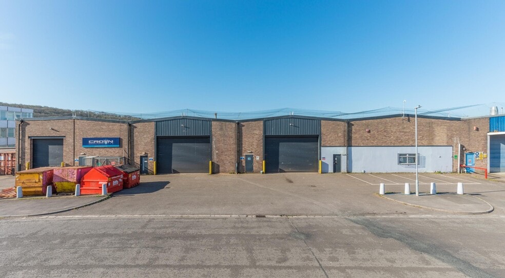 Oldmixon Cres, Weston Super Mare for lease - Building Photo - Image 2 of 3