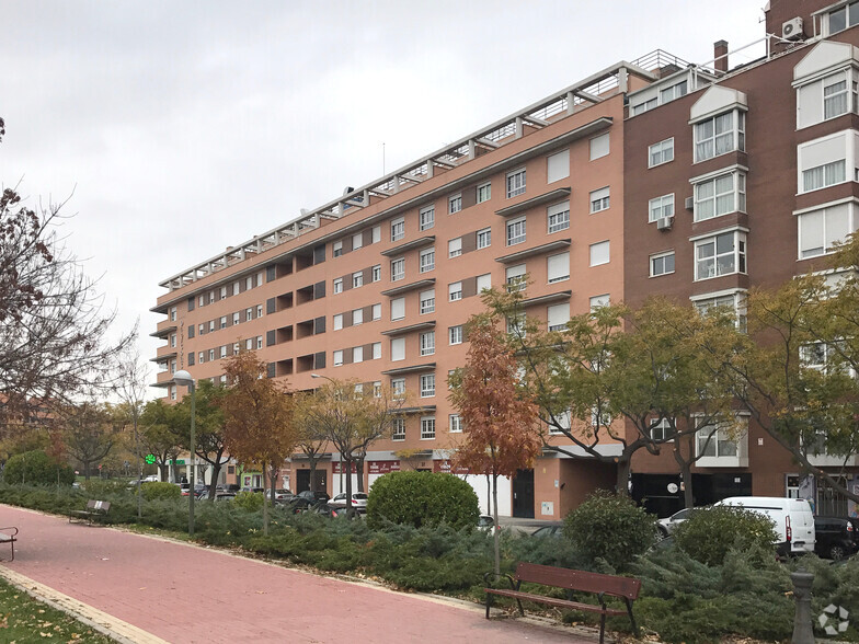 Paseo Ginebra, 35, Madrid, Madrid for sale - Building Photo - Image 2 of 2