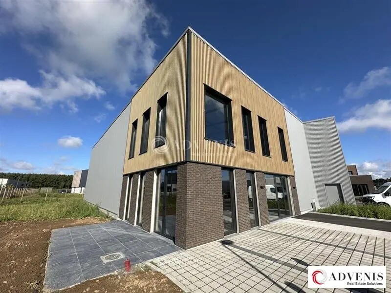 Industrial in Cysoing for lease Building Photo- Image 1 of 9