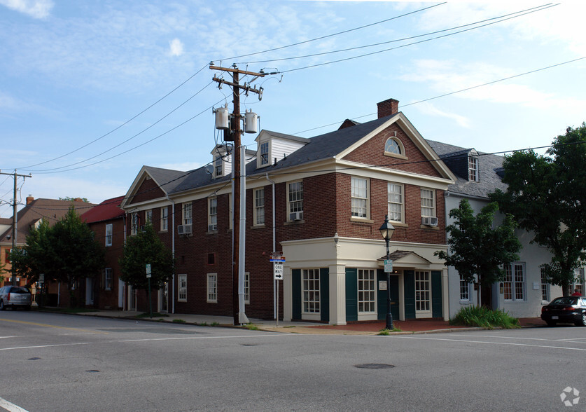 321 William St, Fredericksburg, VA à vendre - Photo principale - Image 1 de 1