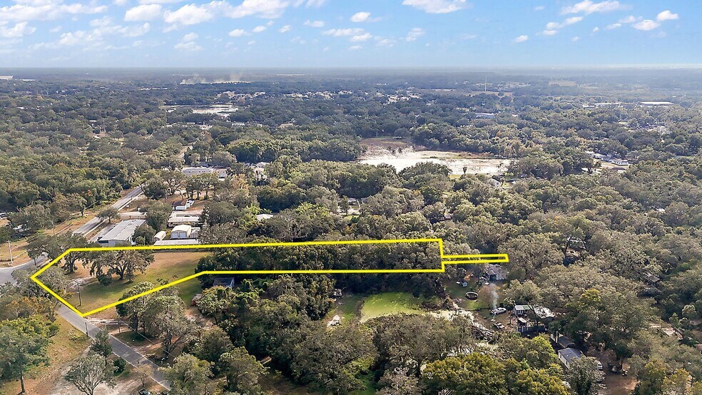 2409 Montclair Rd, Leesburg, FL à vendre - Photo du bâtiment - Image 3 de 10