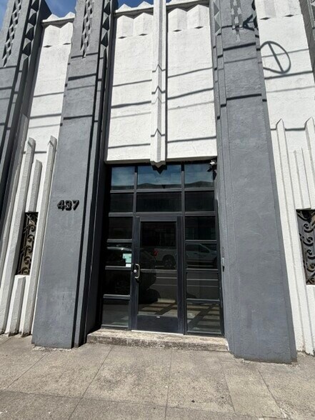 437 SE Martin Luther King Jr Blvd, Portland, OR à louer - Photo du bâtiment - Image 2 de 10