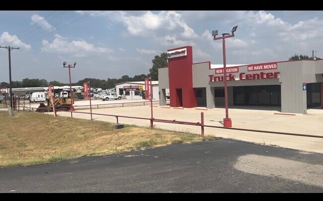 More details for 3218 N Main St, Cleburne, TX - Flex for Lease