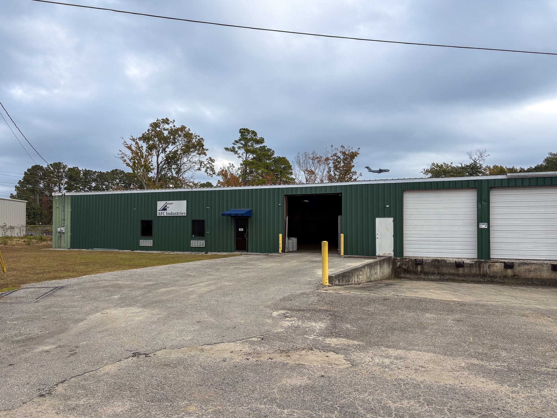 3280 Industry Dr, North Charleston, SC for lease Building Photo- Image 1 of 10
