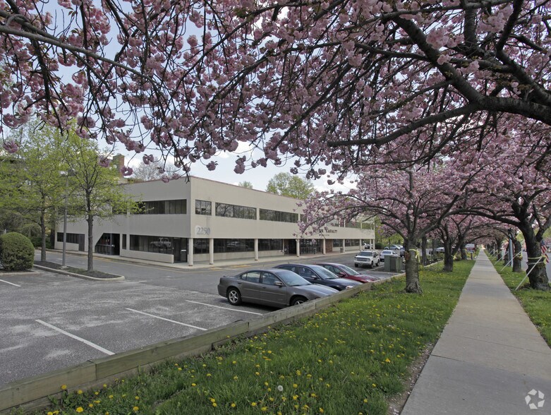 2250 Chapel Ave W, Cherry Hill, NJ à vendre - Photo du bâtiment - Image 2 de 7