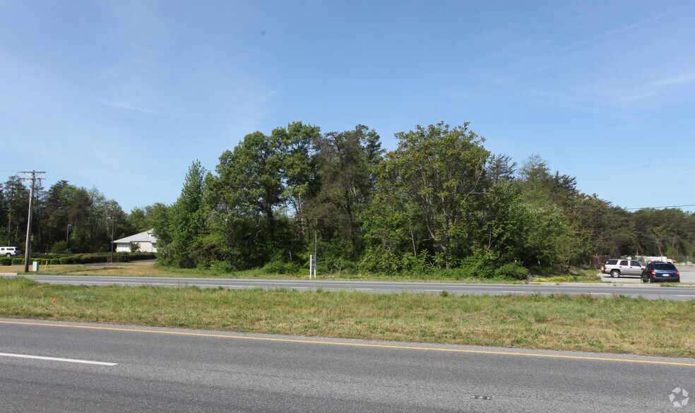 29805 Three Notch Rd, Charlotte Hall, MD à vendre - Photo du bâtiment - Image 3 de 4