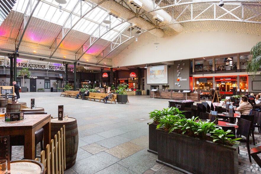 Candleriggs, Glasgow for sale - Interior Photo - Image 2 of 5