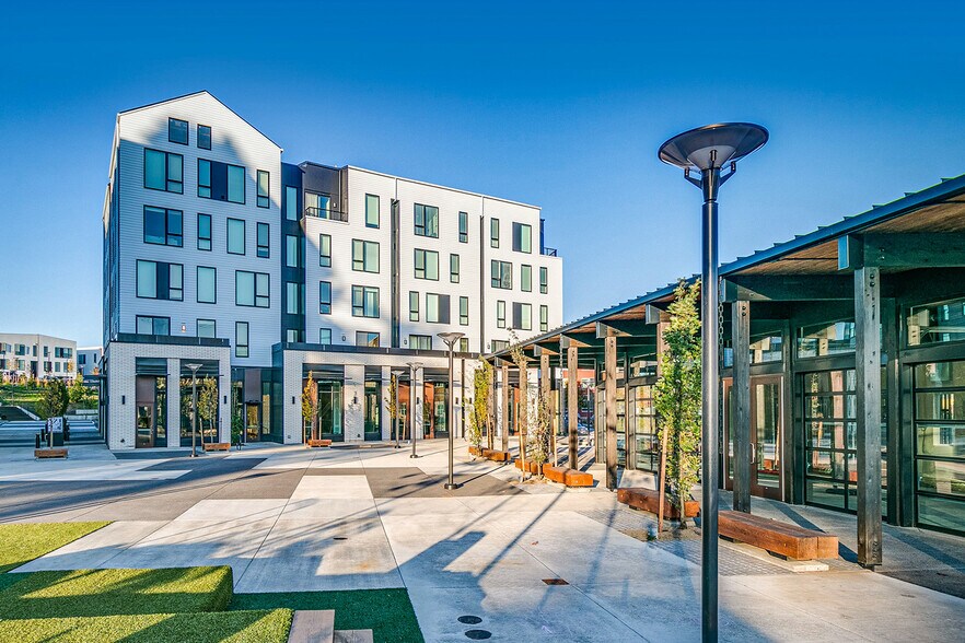 1699 NW Civic Dr, Gresham, OR à louer - Photo du bâtiment - Image 1 de 5