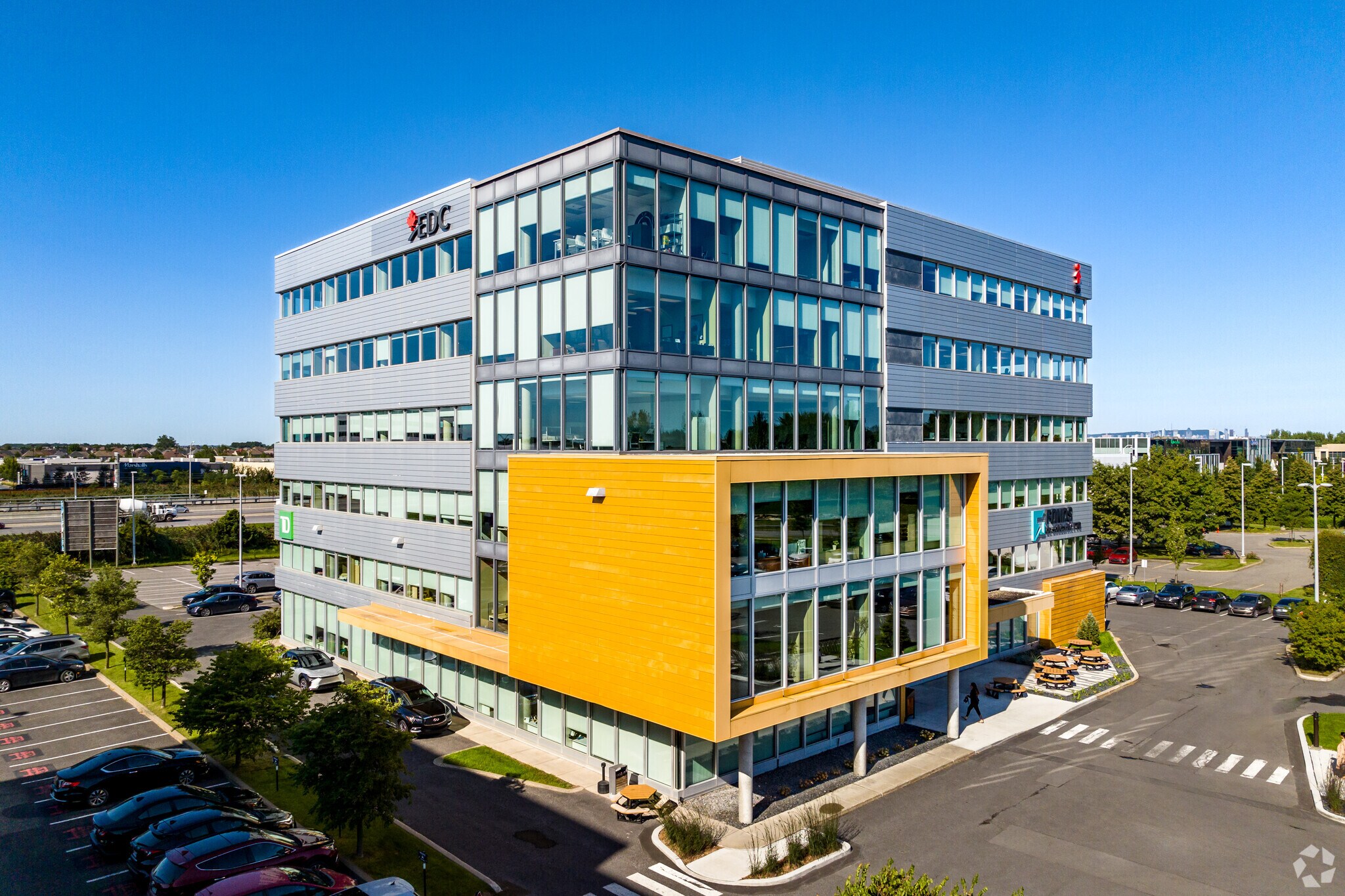 4805 Boul Lapinière, Brossard, QC for lease Primary Photo- Image 1 of 7