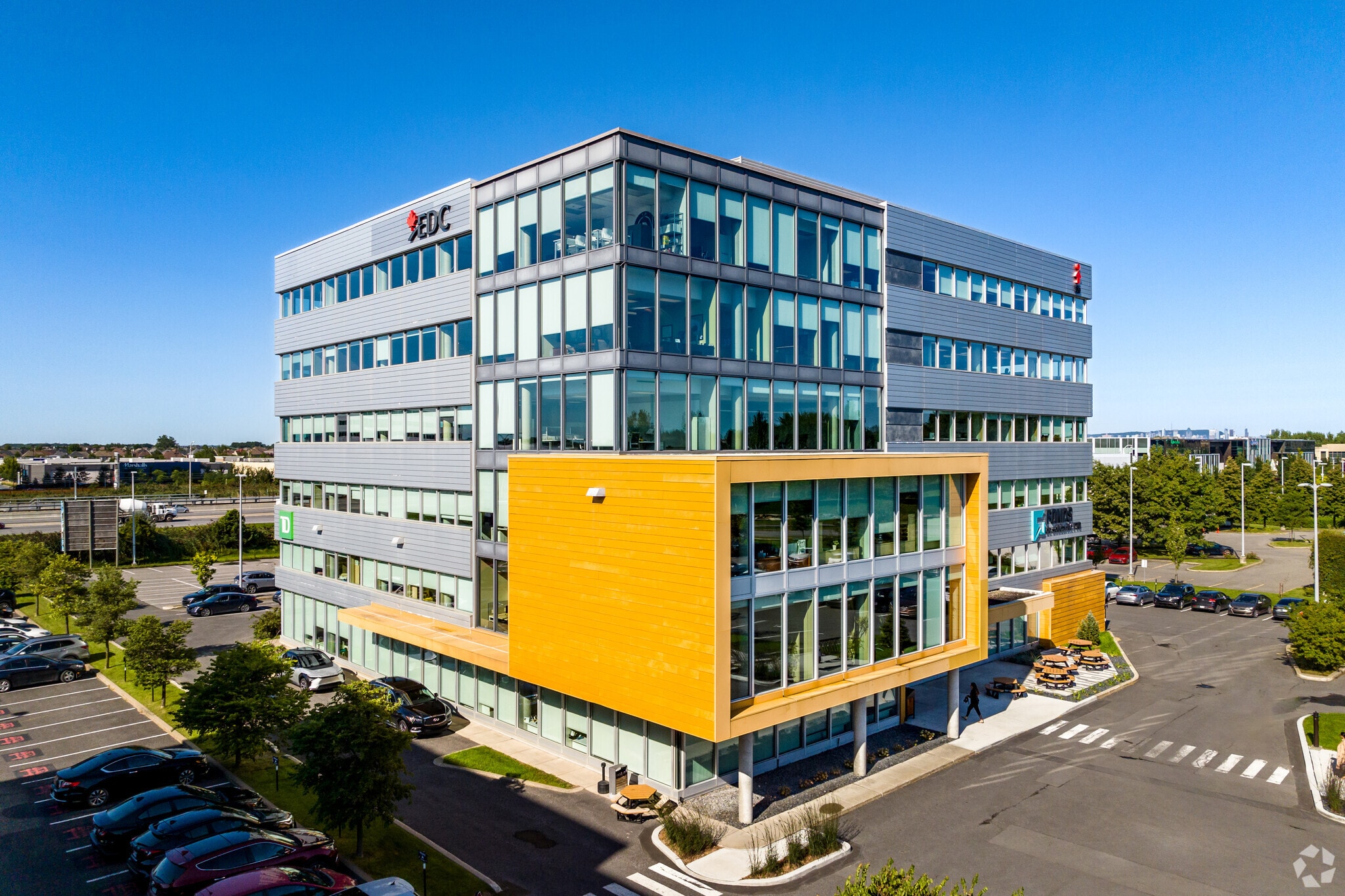 4805 Boul Lapinière, Brossard, QC à louer Photo du bâtiment- Image 1 de 7