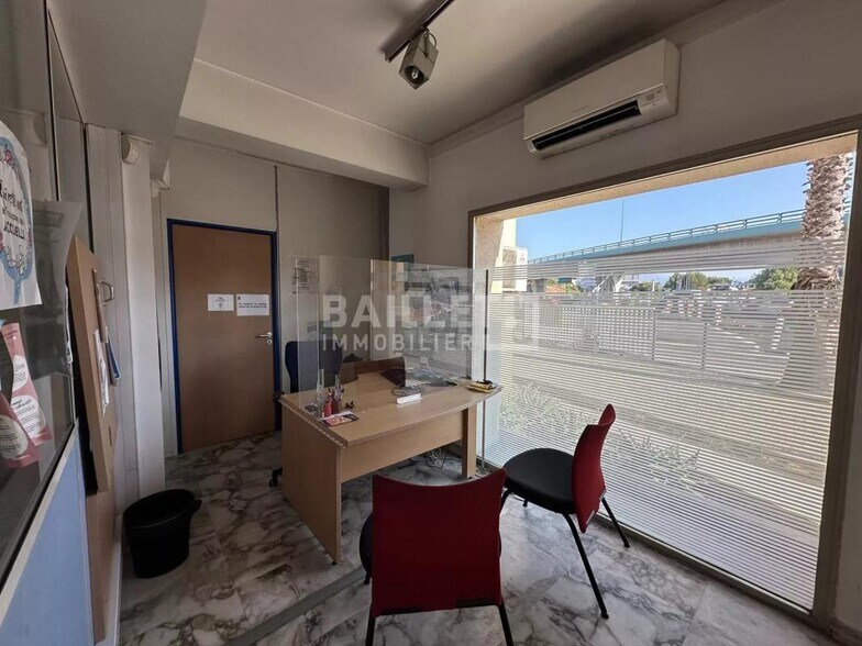 Office in Antibes for sale - Building Photo - Image 3 of 33