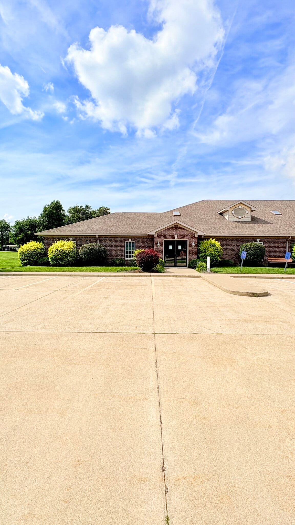 1007 Mill Pond Ln, Greencastle, IN à louer Photo du bâtiment- Image 1 de 16
