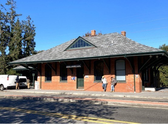 Railroad Ave, East Hampton, NY for lease Building Photo- Image 1 of 3
