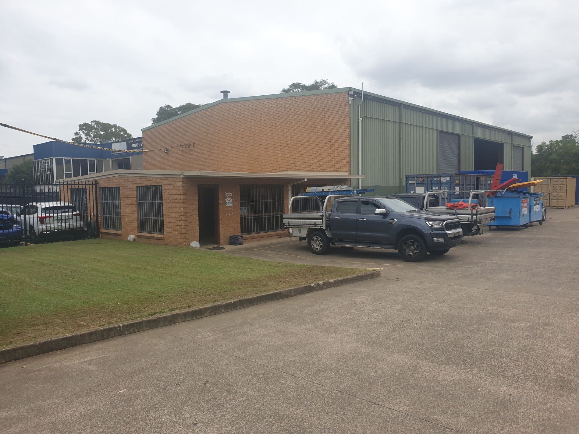 9 Helles Ave, Moorebank for lease Primary Photo- Image 1 of 8