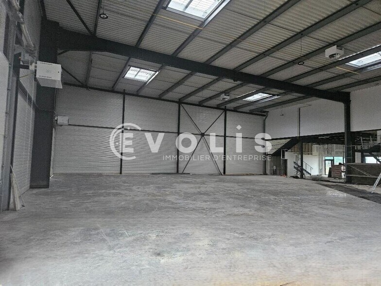 Flex in Bondoufle for sale - Building Photo - Image 3 of 7