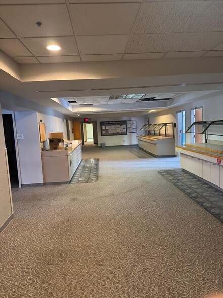 800 Bloomfield Ave, Nutley, NJ for lease - Building Photo - Image 3 of 16