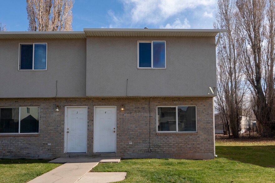 275-360 S 300 E, Roosevelt, UT à vendre - Photo du bâtiment - Image 2 de 28