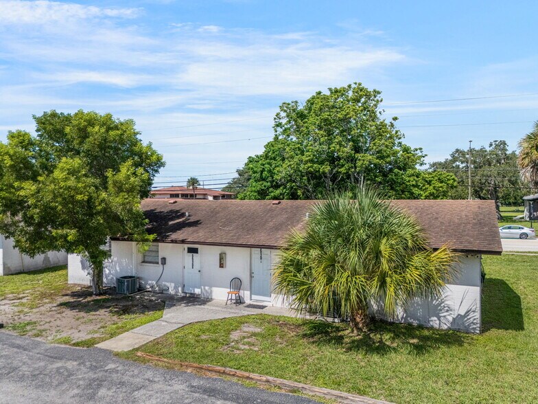 5518 25th St W, Bradenton, FL à vendre - Photo du bâtiment - Image 3 de 16