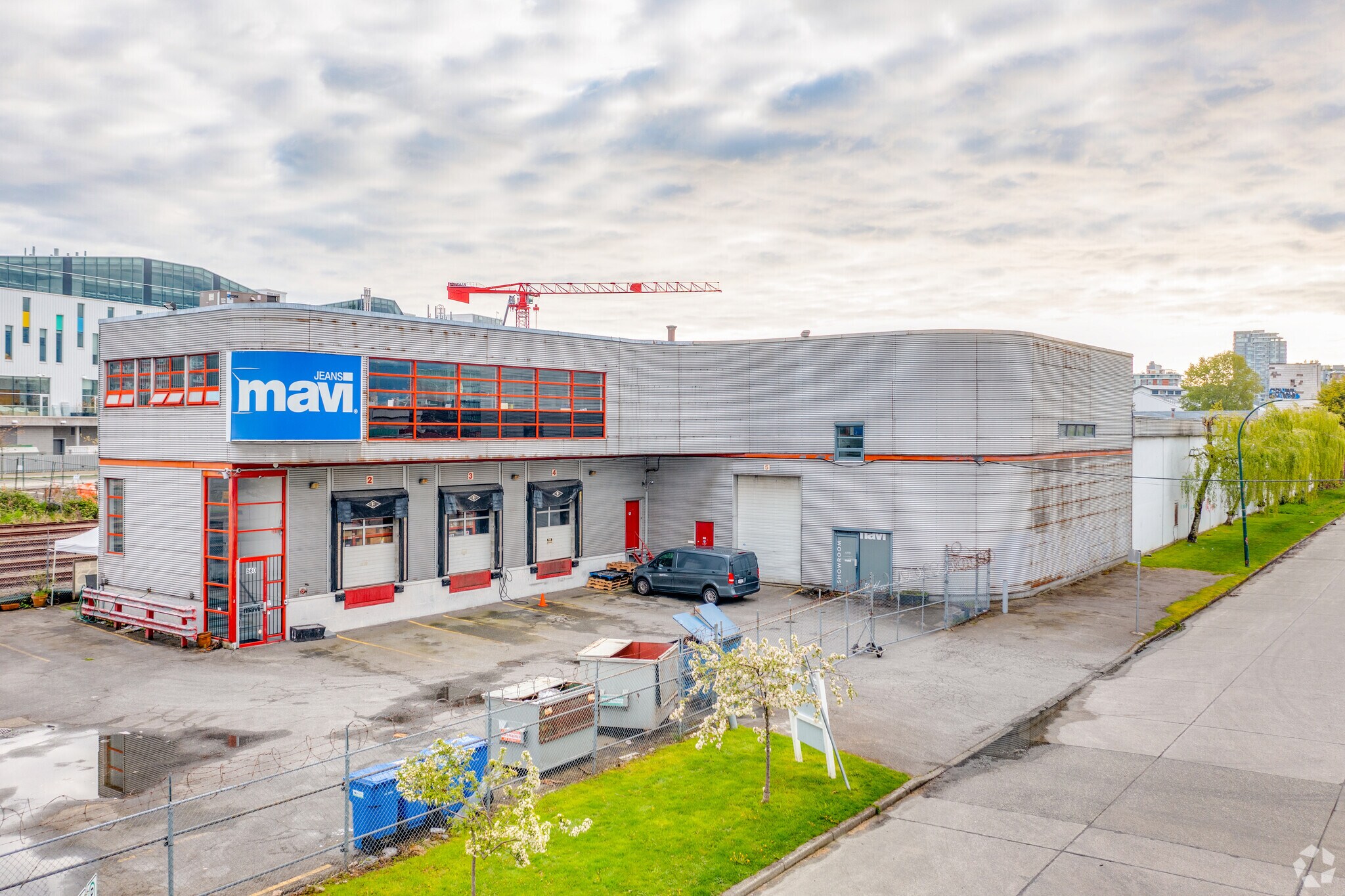 580 Industrial Ave, Vancouver, BC for sale Primary Photo- Image 1 of 1