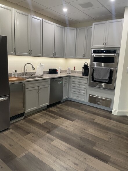 6700 Keaton Corporate Pky, O'Fallon, MO for sale - Building Photo - Image 2 of 8